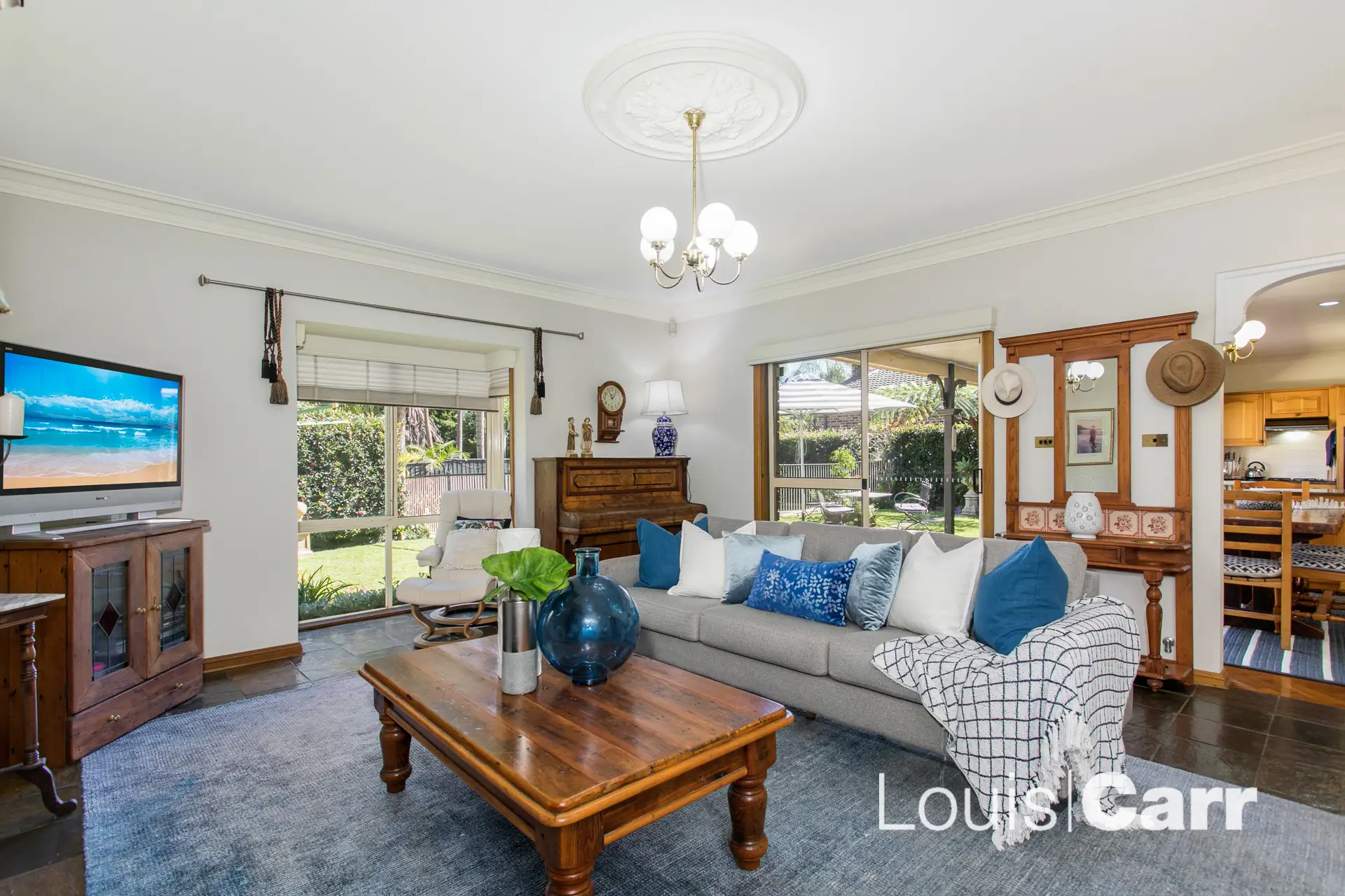 Photo #5: 15 Josephine Crescent, Cherrybrook - Sold by Louis Carr Real Estate