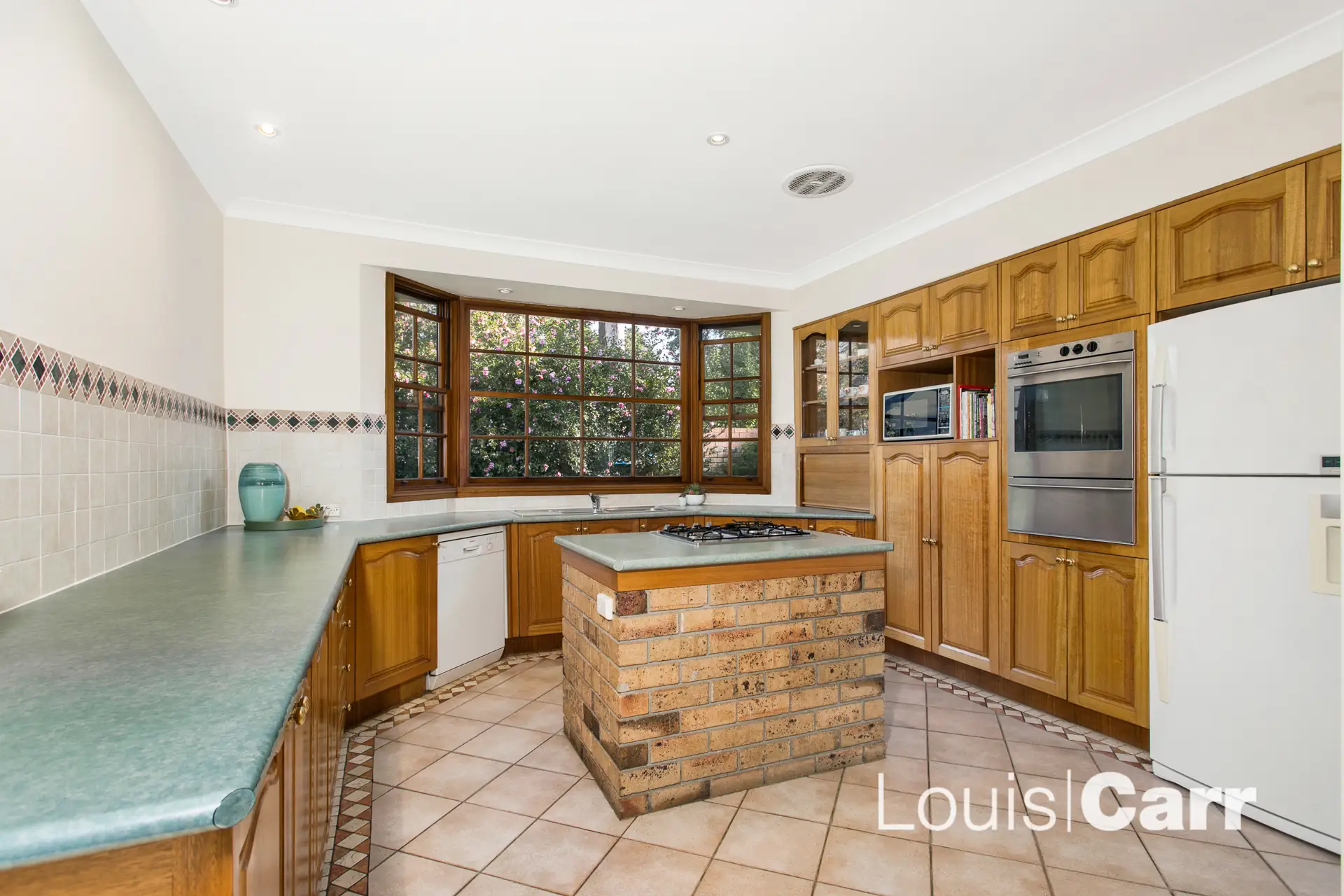 Photo #3: 33 Casuarina Drive, Cherrybrook - Sold by Louis Carr Real Estate