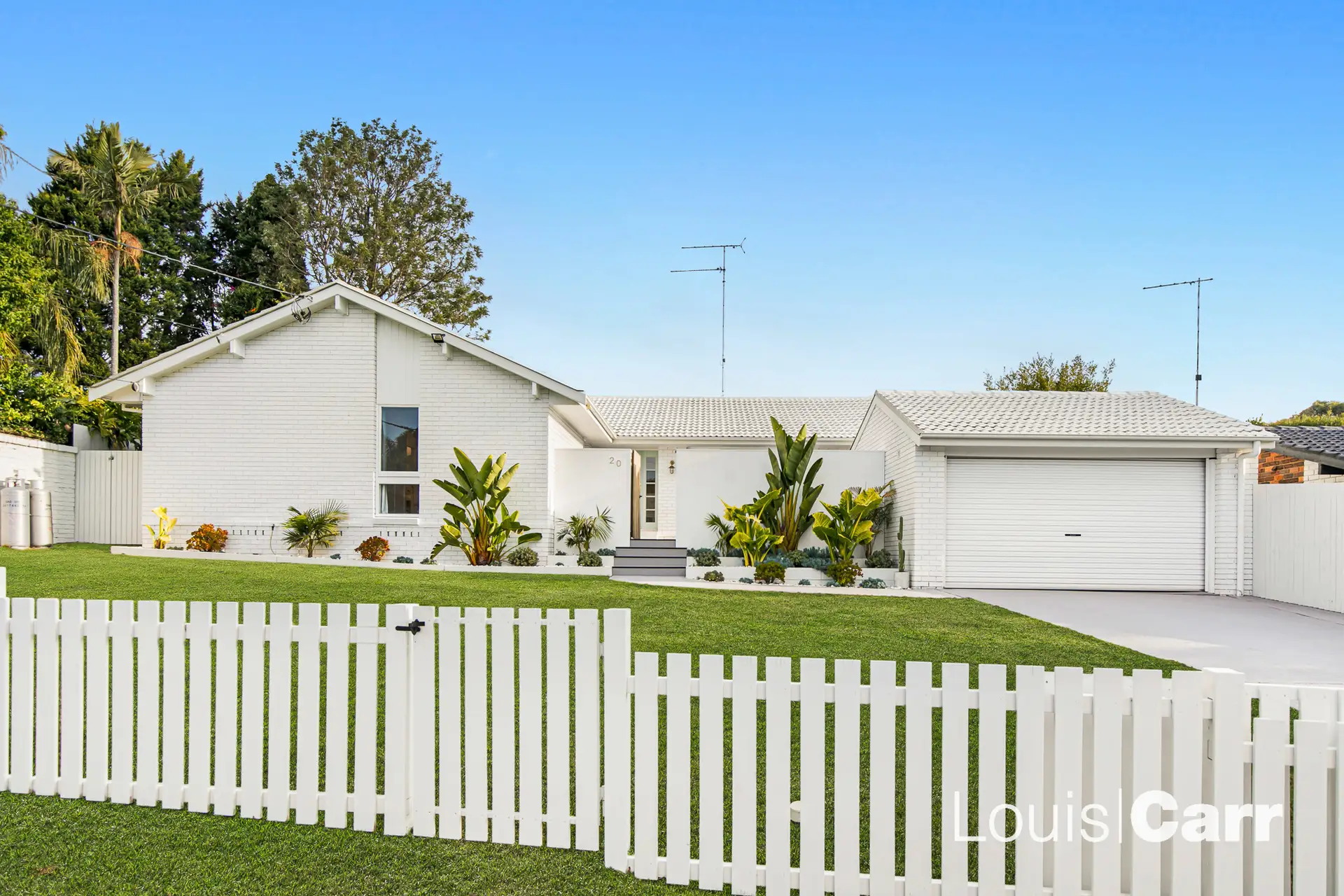 20 Rosebank Avenue, Dural Sold by Louis Carr Real Estate - image 1