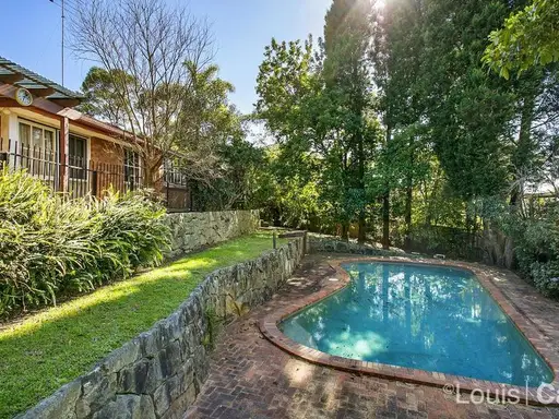 33 Manuka Circle, Cherrybrook Sold by Louis Carr Real Estate