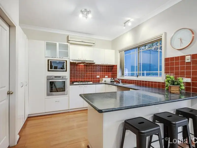 9/23 Glenvale Close, West Pennant Hills Sold by Louis Carr Real Estate - image 2