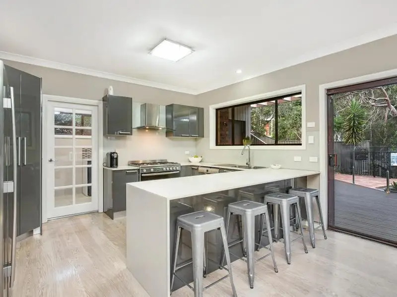 6 Patricia Place, Cherrybrook Sold by Louis Carr Real Estate - image 3