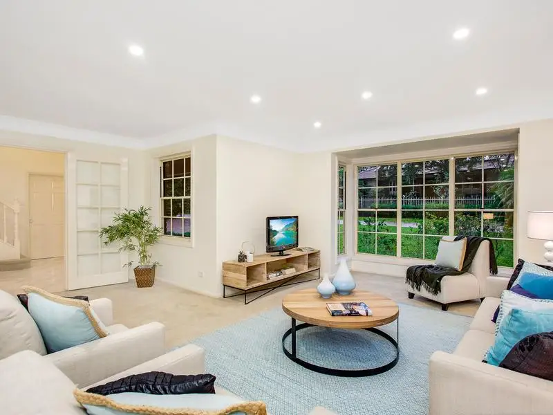 6 Sanctuary Close, Cherrybrook Sold by Louis Carr Real Estate - image 3