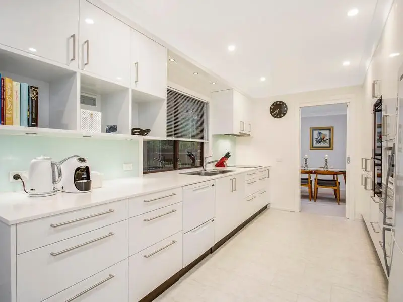 39 Bowerman Place, Cherrybrook Sold by Louis Carr Real Estate - image 3