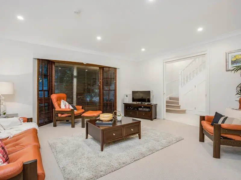 39 Bowerman Place, Cherrybrook Sold by Louis Carr Real Estate - image 5