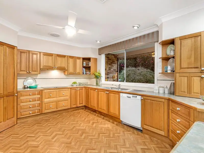 4 Glenvale Close, West Pennant Hills Sold by Louis Carr Real Estate - image 4