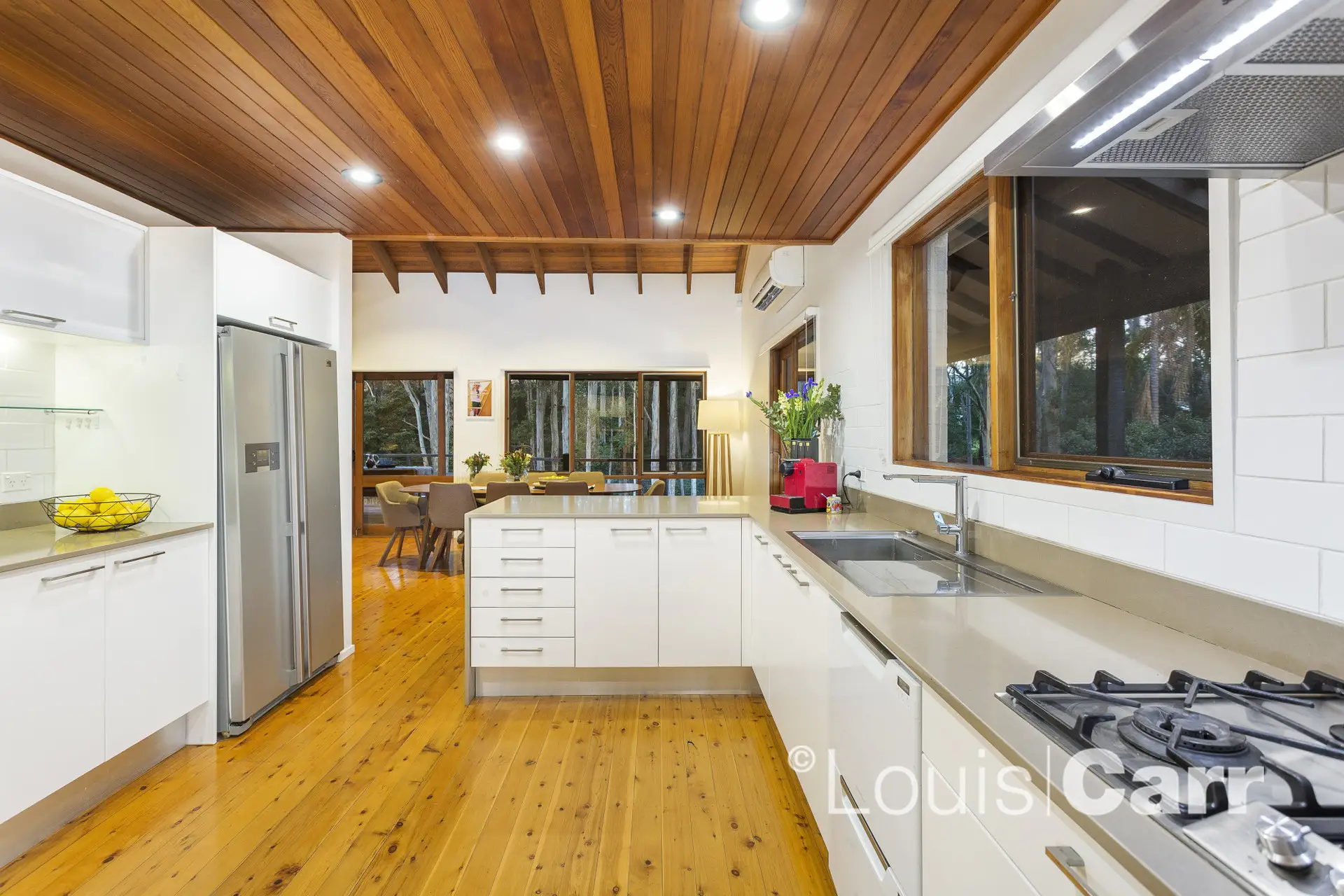 Photo #5: 98 Oratava Avenue, West Pennant Hills - Sold by Louis Carr Real Estate