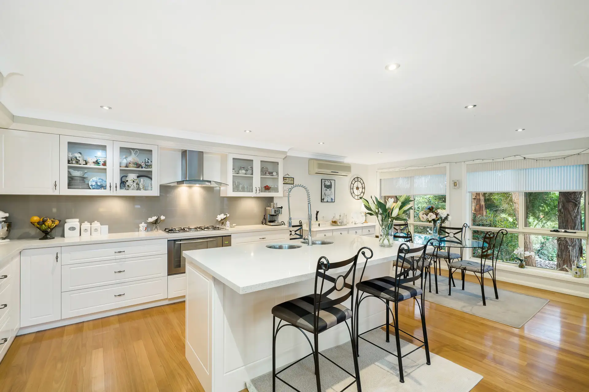 8 Deakin Place, West Pennant Hills Sold by Louis Carr Real Estate - image 3