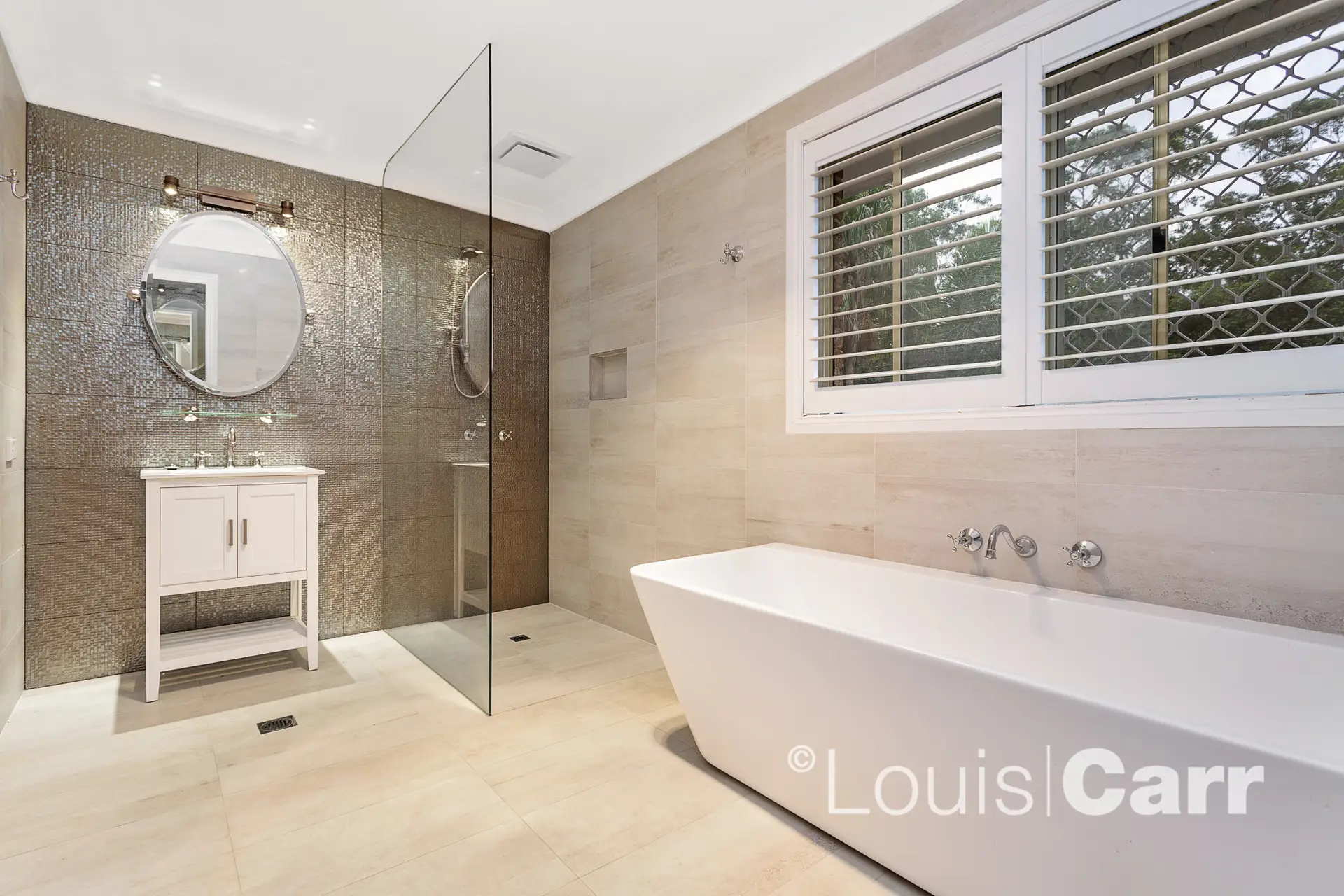Photo #5: 16 Wintergreen Place, West Pennant Hills - Sold by Louis Carr Real Estate