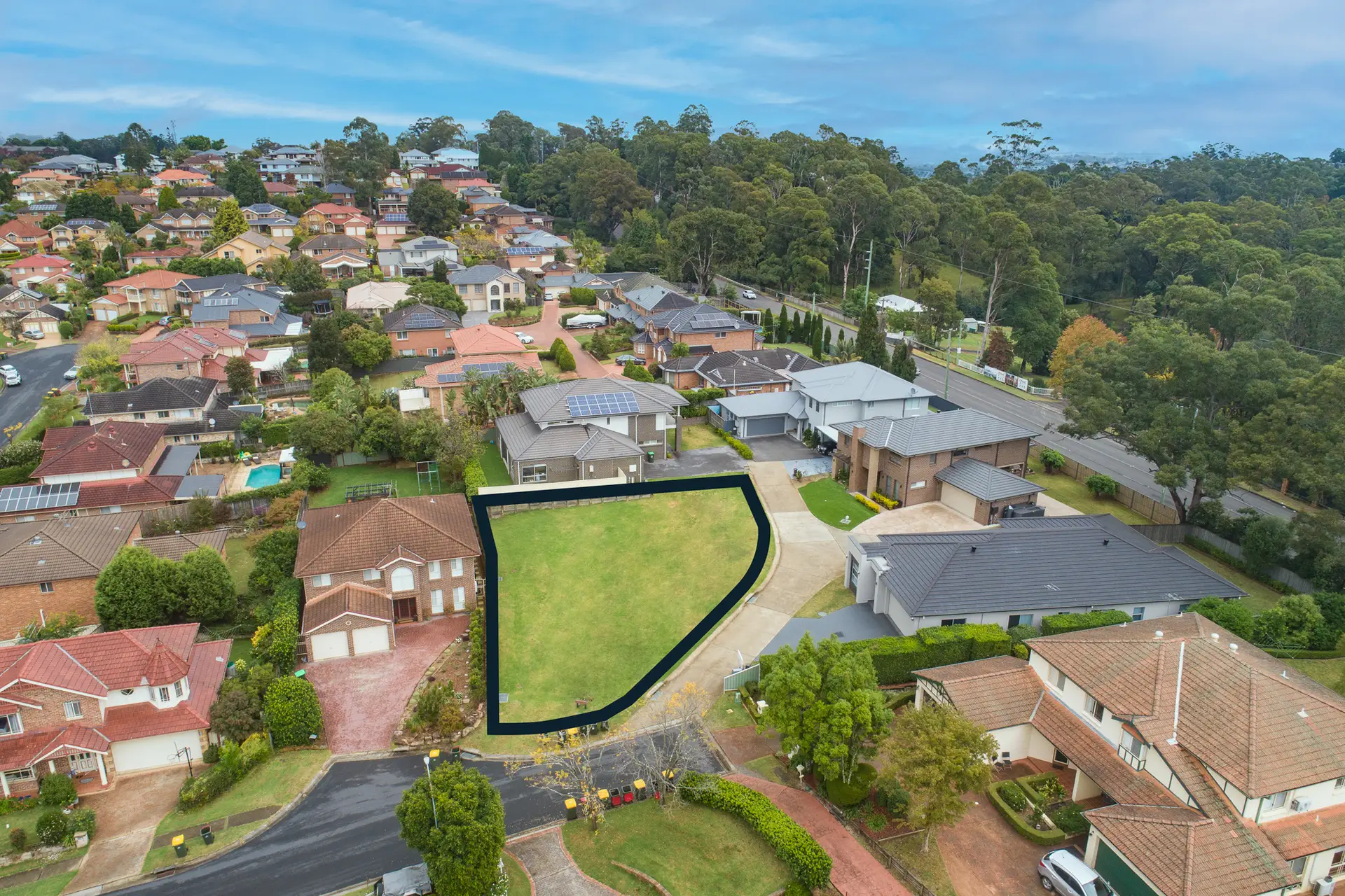 9 Grovewood Place, Castle Hill Sold by Louis Carr Real Estate - image 1