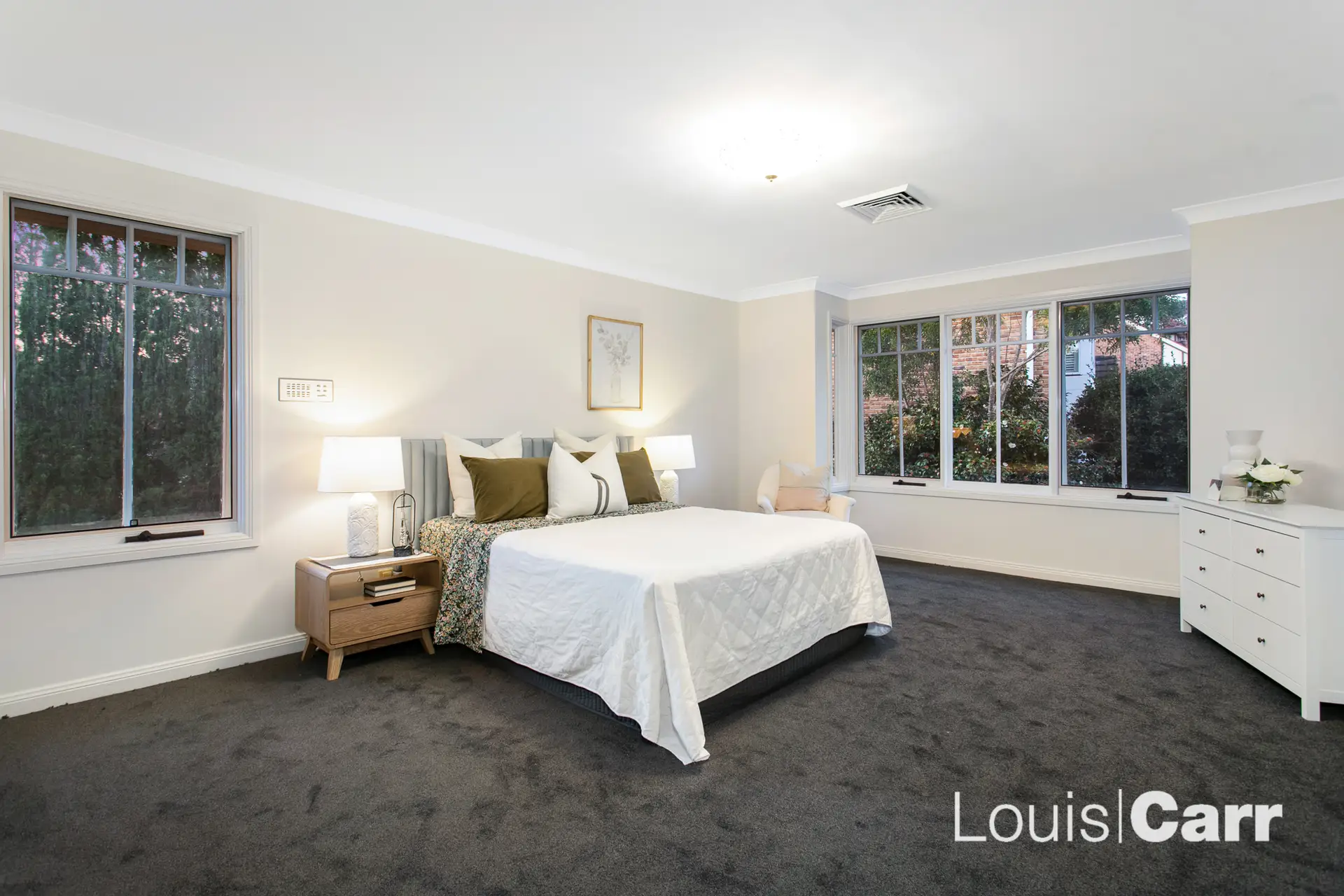 4 Woodleaf Close, West Pennant Hills Sold by Louis Carr Real Estate - image 1