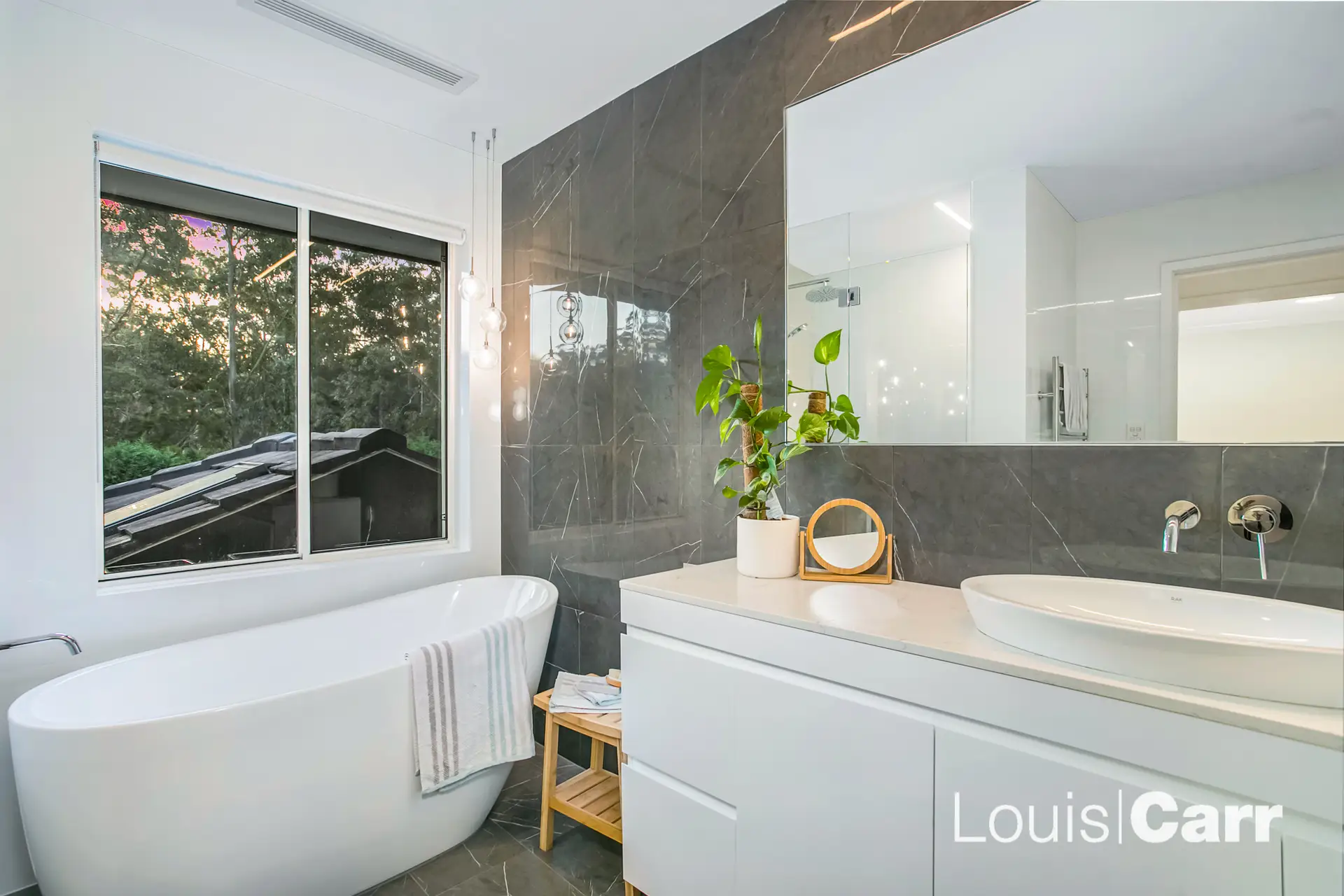 Photo #12: 12 Forestwood Crescent, West Pennant Hills - Sold by Louis Carr Real Estate