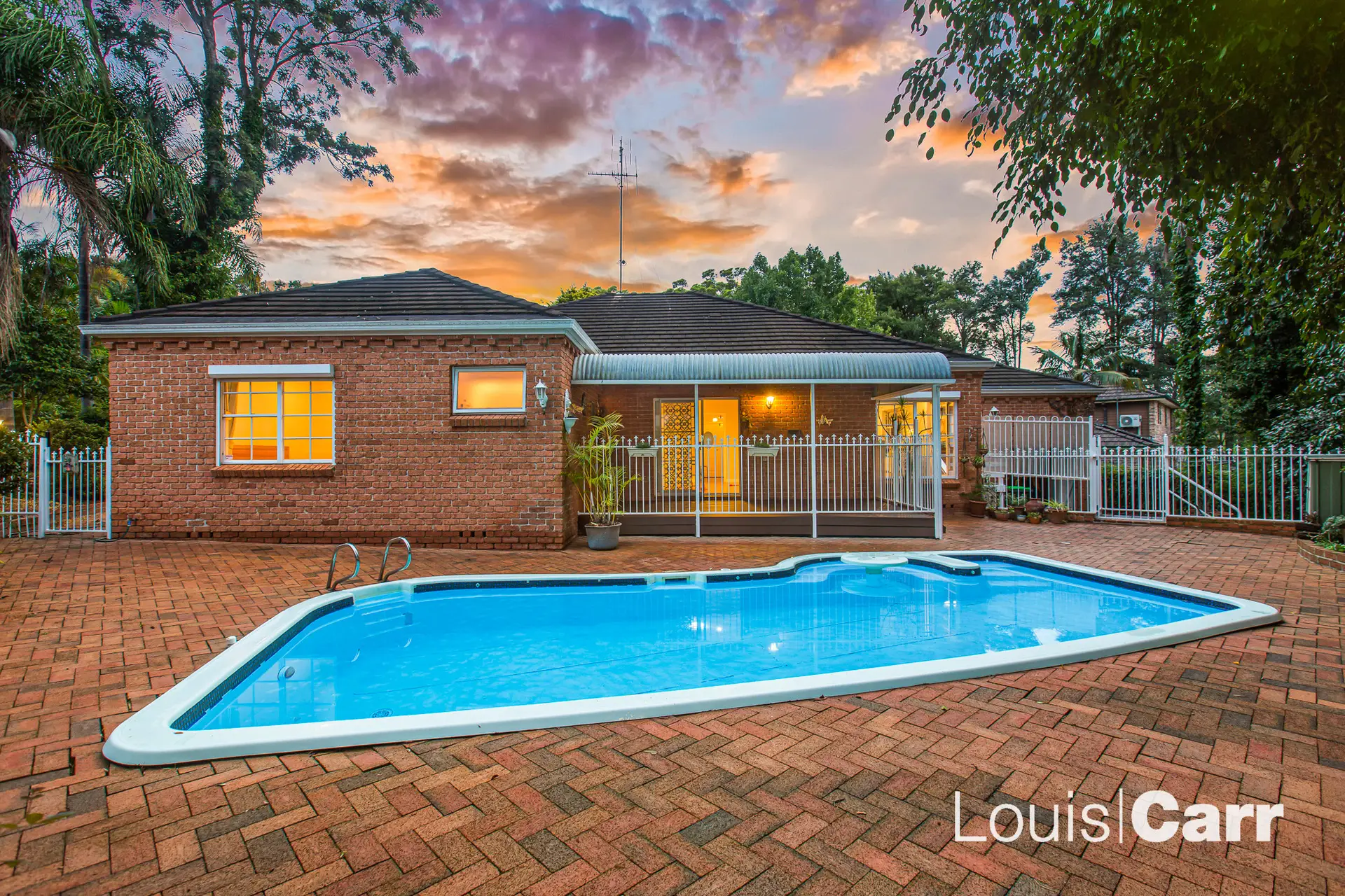 19 Greenoaks Avenue, Cherrybrook Sold by Louis Carr Real Estate - image 2