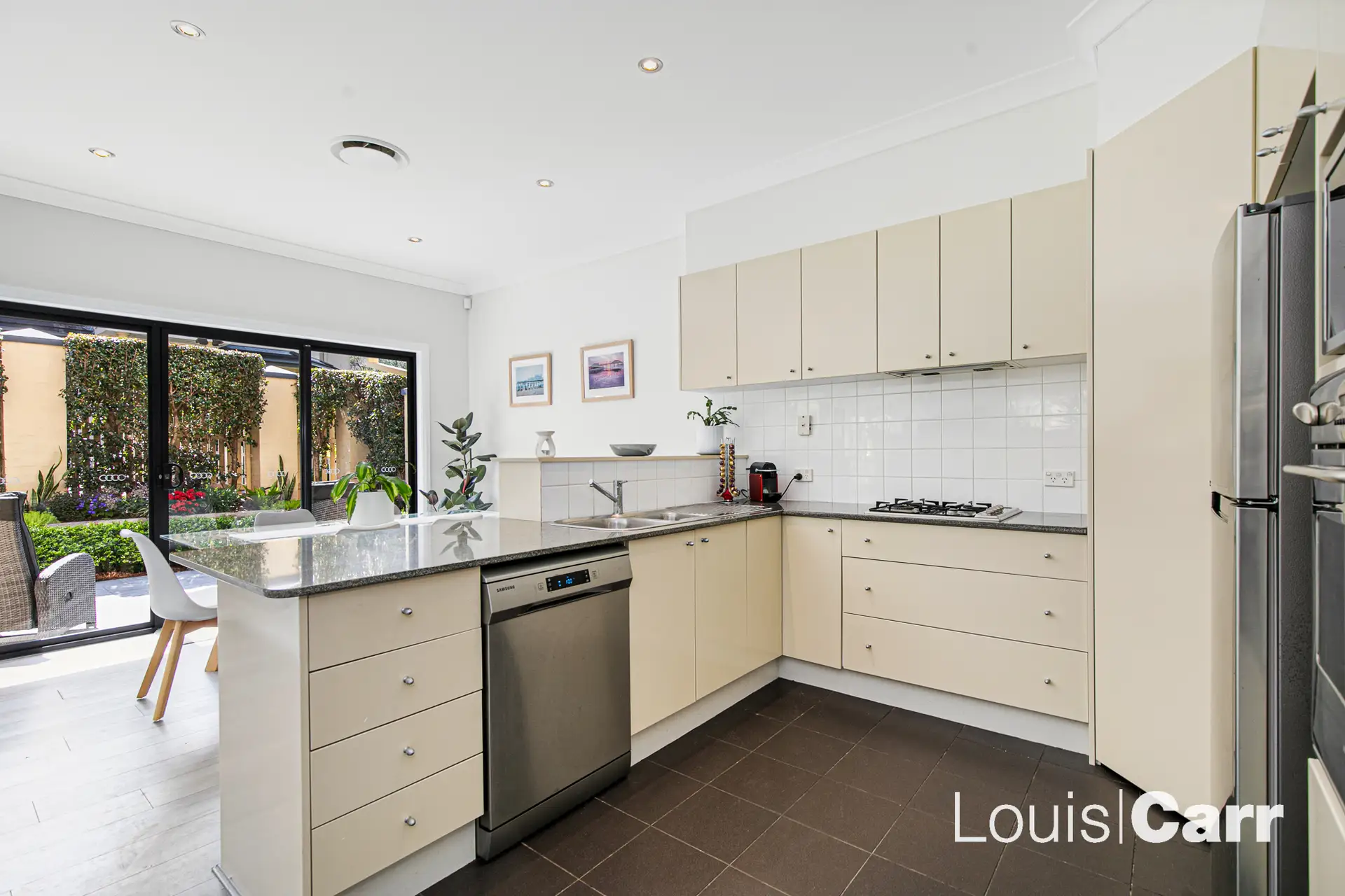 Photo #4: 9 Peartree Circuit, West Pennant Hills - Sold by Louis Carr Real Estate
