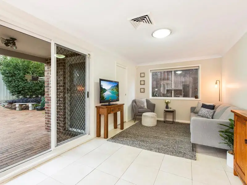 6 Bishopsgate Avenue, Castle Hill Sold by Louis Carr Real Estate - image 7