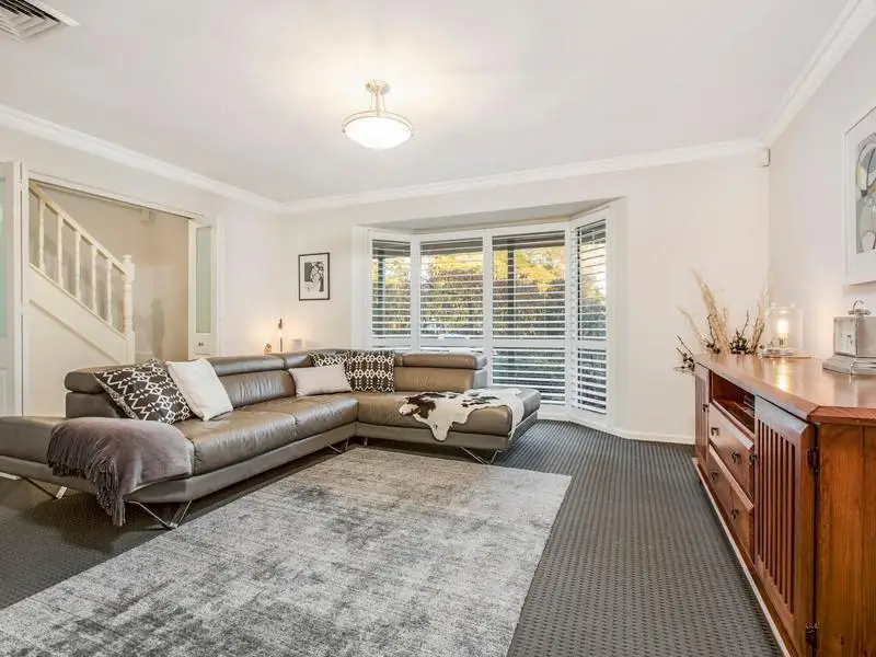 6 Bishopsgate Avenue, Castle Hill Sold by Louis Carr Real Estate - image 4