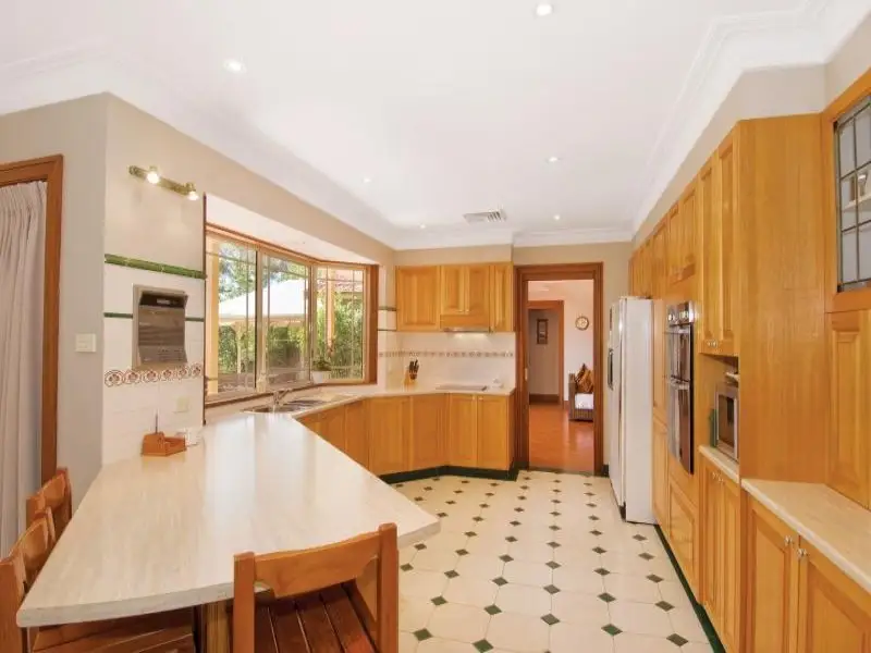 Glenhaven Sold by Louis Carr Real Estate - image 2