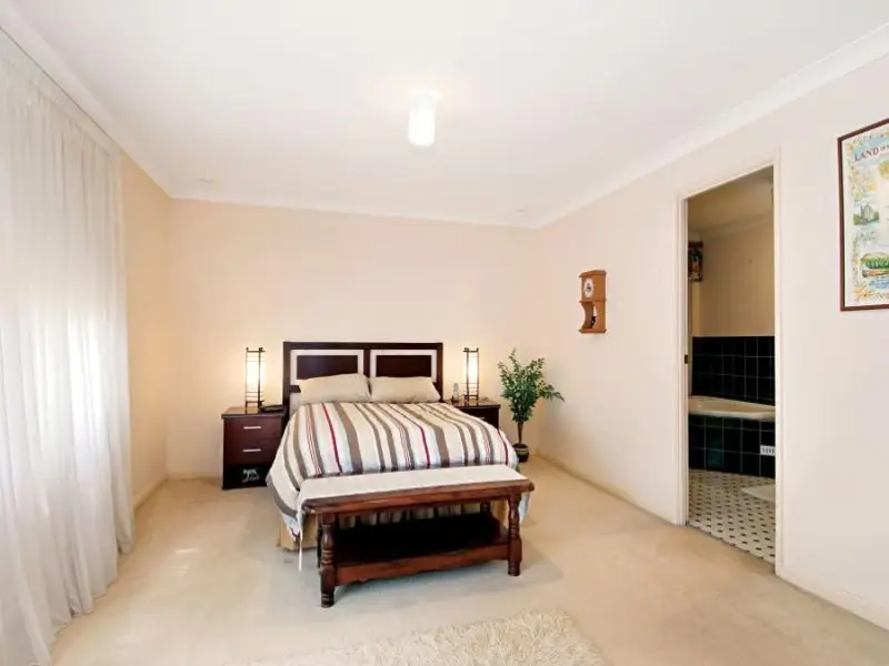 Dural Sold by Louis Carr Real Estate - image 9