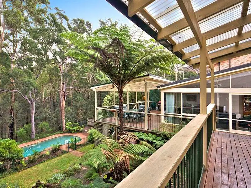 Glenhaven Sold by Louis Carr Real Estate - image 3