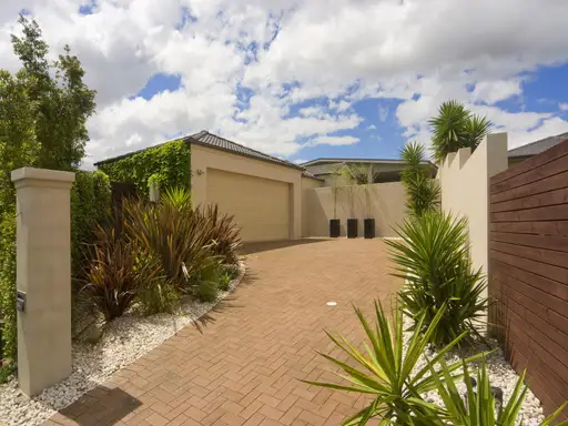 14 Fox Place, Beaumont Hills Sold by Louis Carr Real Estate