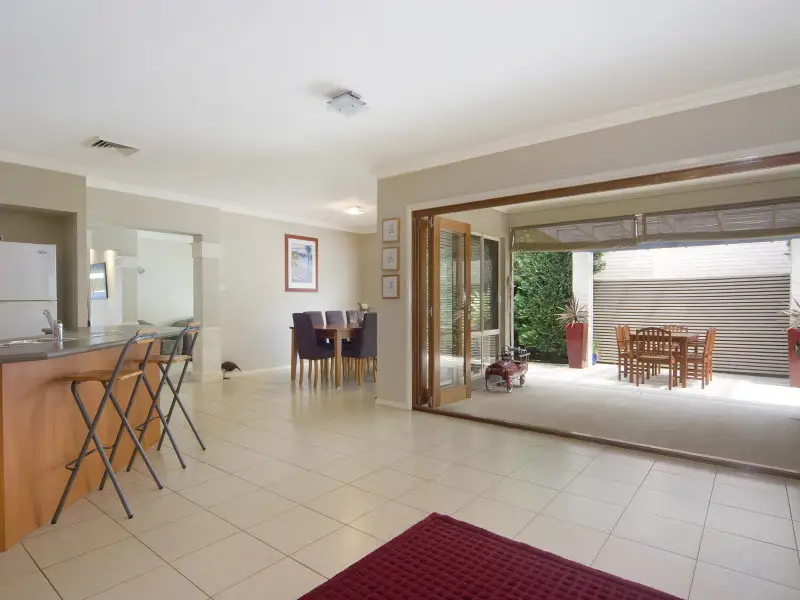 14 Fox Place, Beaumont Hills Sold by Louis Carr Real Estate - image 3