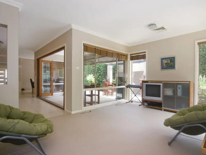 14 Fox Place, Beaumont Hills Sold by Louis Carr Real Estate - image 6