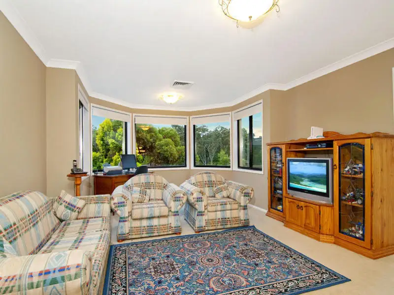 13 Carnival Way, Beaumont Hills Sold by Louis Carr Real Estate - image 8