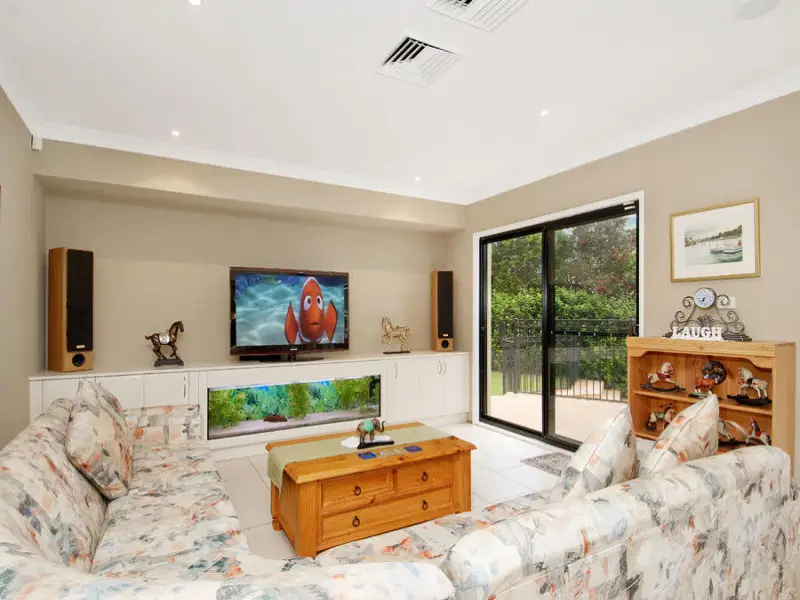 13 Carnival Way, Beaumont Hills Sold by Louis Carr Real Estate - image 5