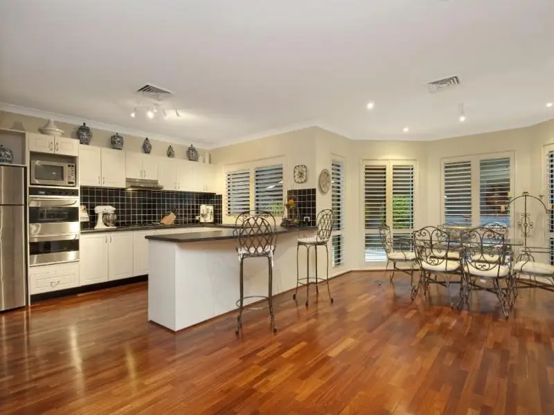 9 Minerva Crescent, Beaumont Hills Sold by Louis Carr Real Estate - image 4