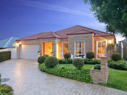 6 Fox Place, Beaumont Hills Sold by Louis Carr Real Estate