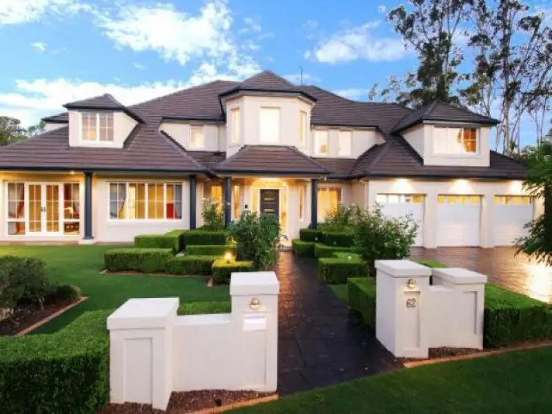 62 Balintore Drive, Castle Hill Sold by Louis Carr Real Estate - image 1