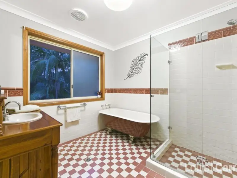 Glenhaven Sold by Louis Carr Real Estate - image 5