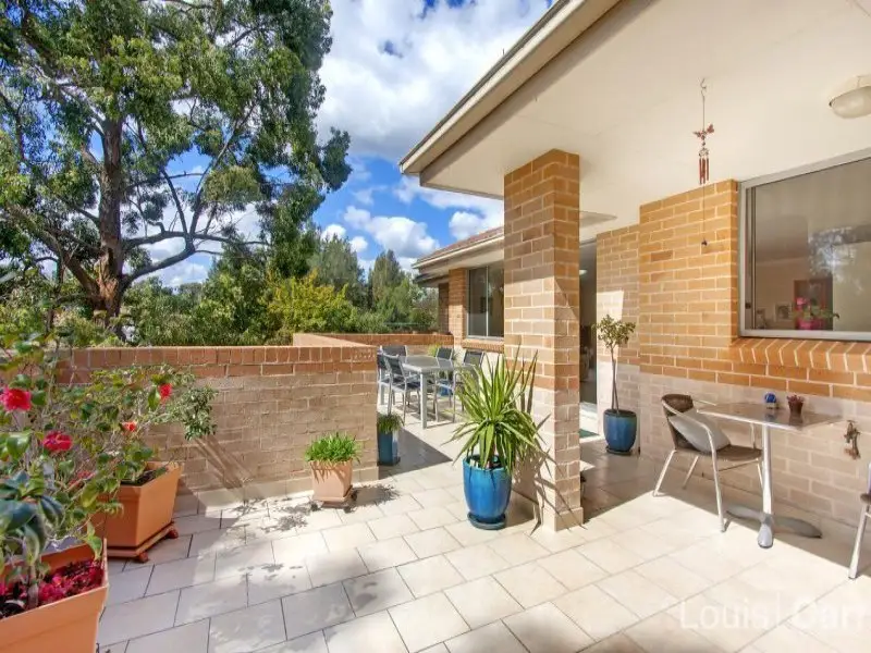 11/12-18 Conie Avenue, Baulkham Hills Sold by Louis Carr Real Estate - image 1