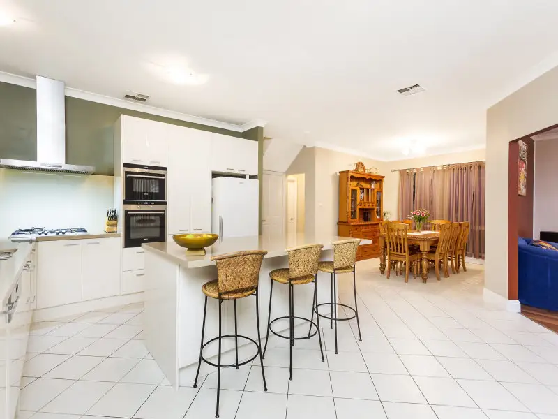 18 Iwan Place, Beaumont Hills Sold by Louis Carr Real Estate - image 6