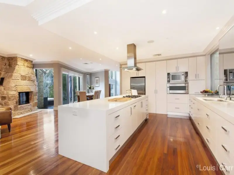 9 Stone Cottage Court, Castle Hill Sold by Louis Carr Real Estate - image 3