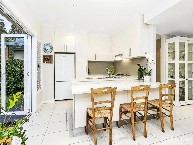 8/3 Banks Road, Castle Hill Sold by Louis Carr Real Estate - image 3