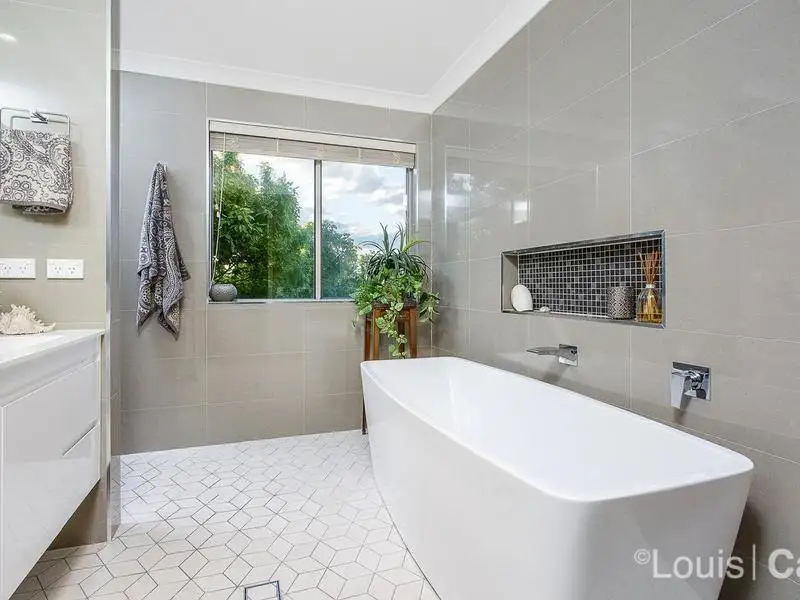 28 Arnold Janssen Drive, Beaumont Hills Sold by Louis Carr Real Estate - image 5