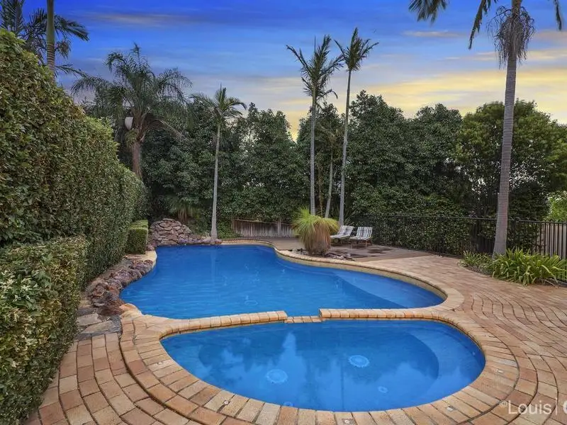 7 Settlers Close, Castle Hill Sold by Louis Carr Real Estate - image 3