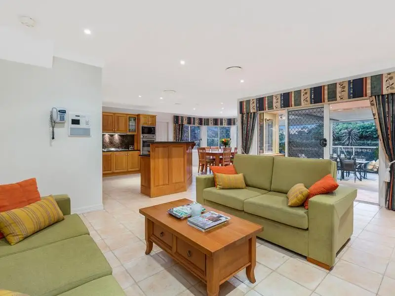 12 Carrbridge Drive, Castle Hill Sold by Louis Carr Real Estate - image 8