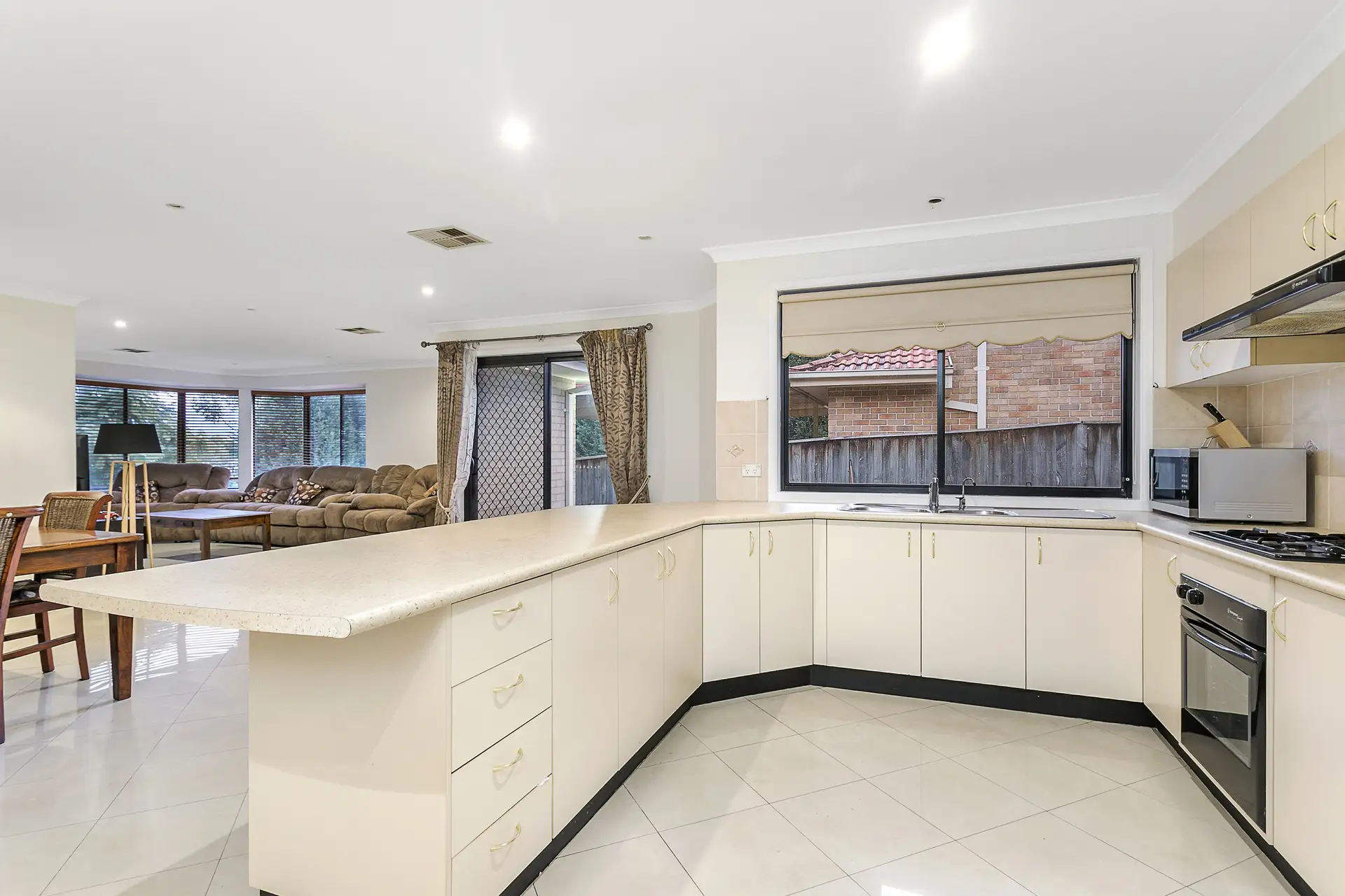 9 Greyfriar Place, Kellyville Sold by Louis Carr Real Estate - image 5