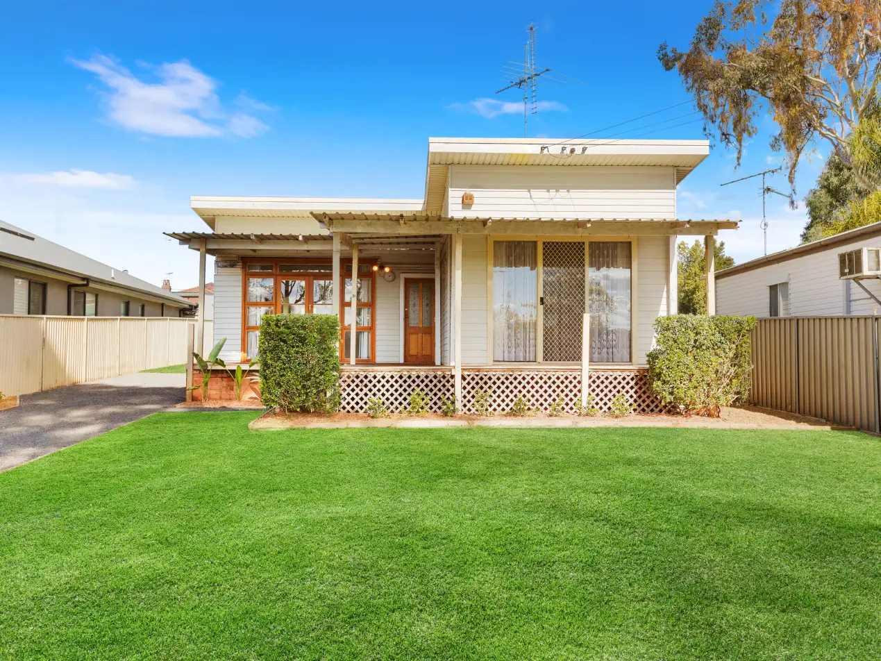 4 Gladstone Parade, Riverstone Sold by Louis Carr Real Estate - image 1