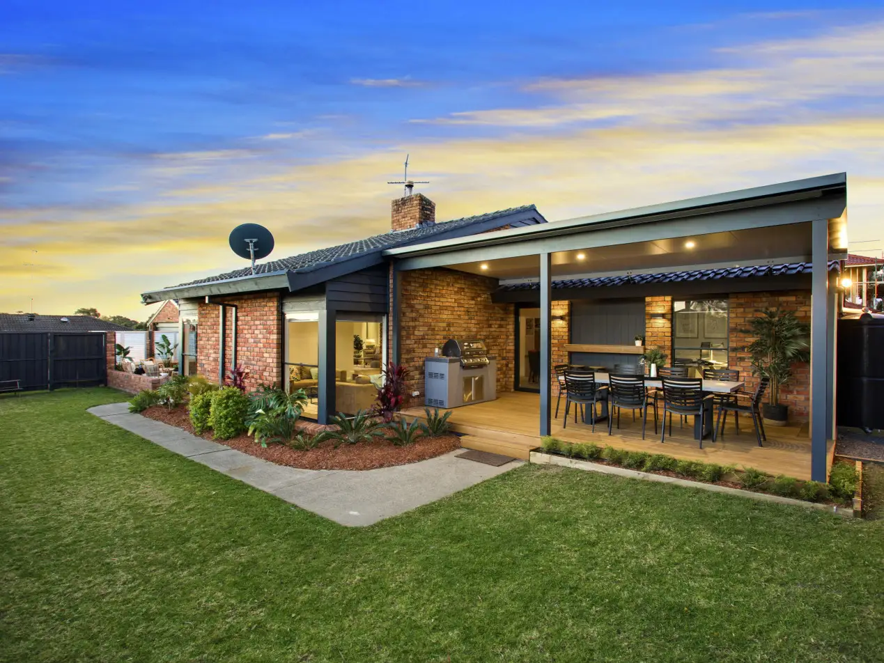 12 Tanners Way, Kellyville Sold by Louis Carr Real Estate - image 2