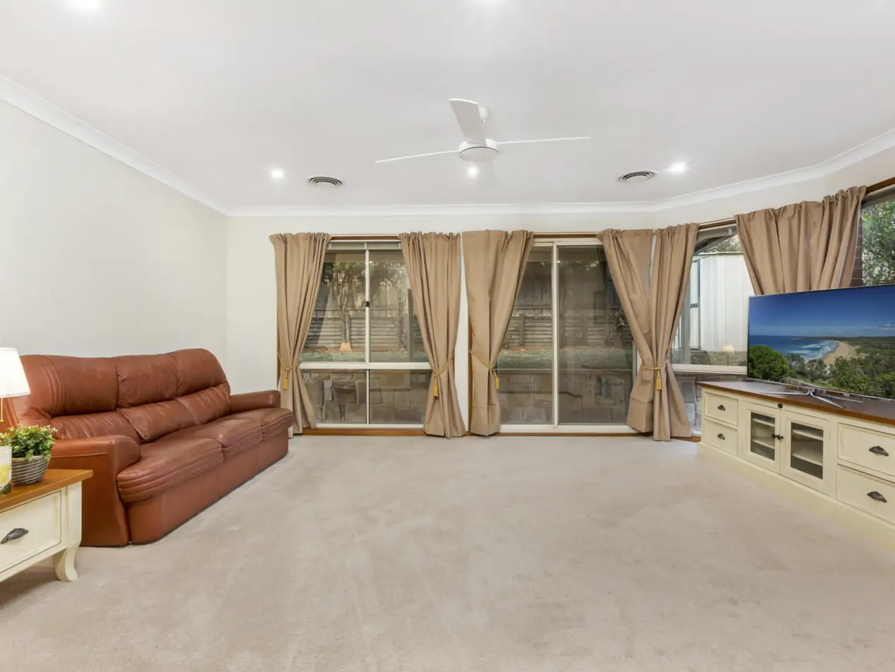 77 Sanctuary Drive, Beaumont Hills Sold by Louis Carr Real Estate - image 6