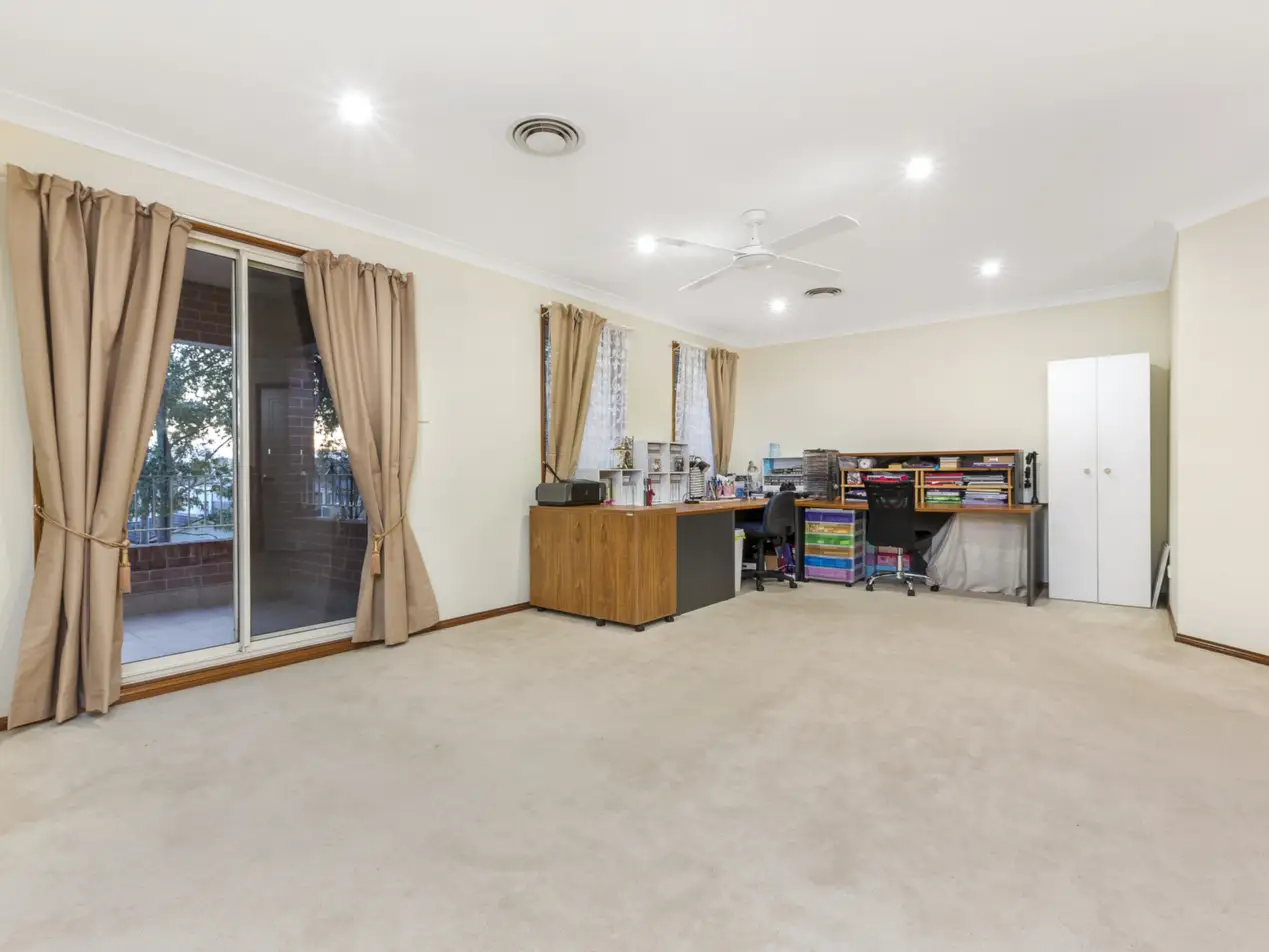 77 Sanctuary Drive, Beaumont Hills Sold by Louis Carr Real Estate - image 8