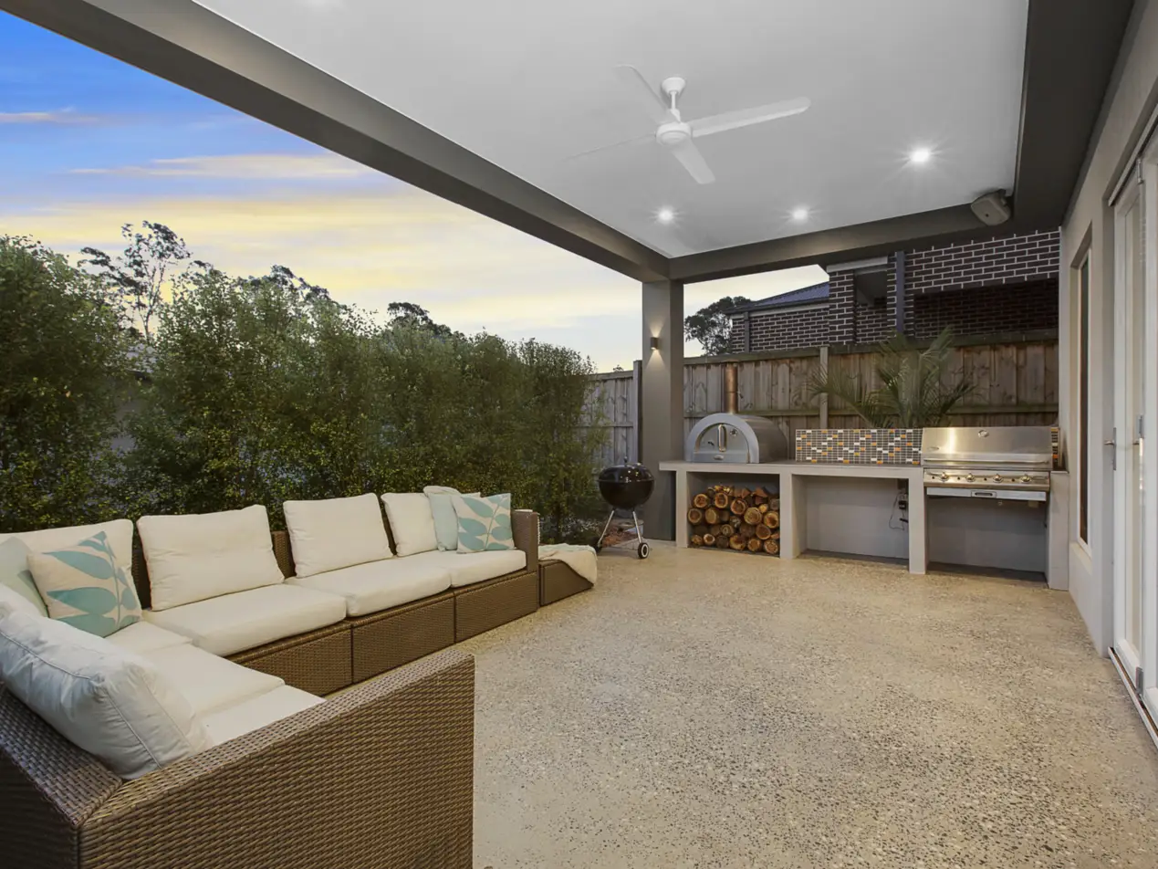 27 Carmargue Street, Beaumont Hills Sold by Louis Carr Real Estate - image 5