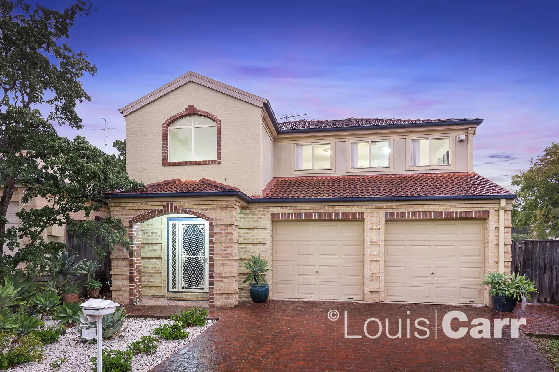 11 Active Place, Beaumont Hills Sold by Louis Carr Real Estate - image 1