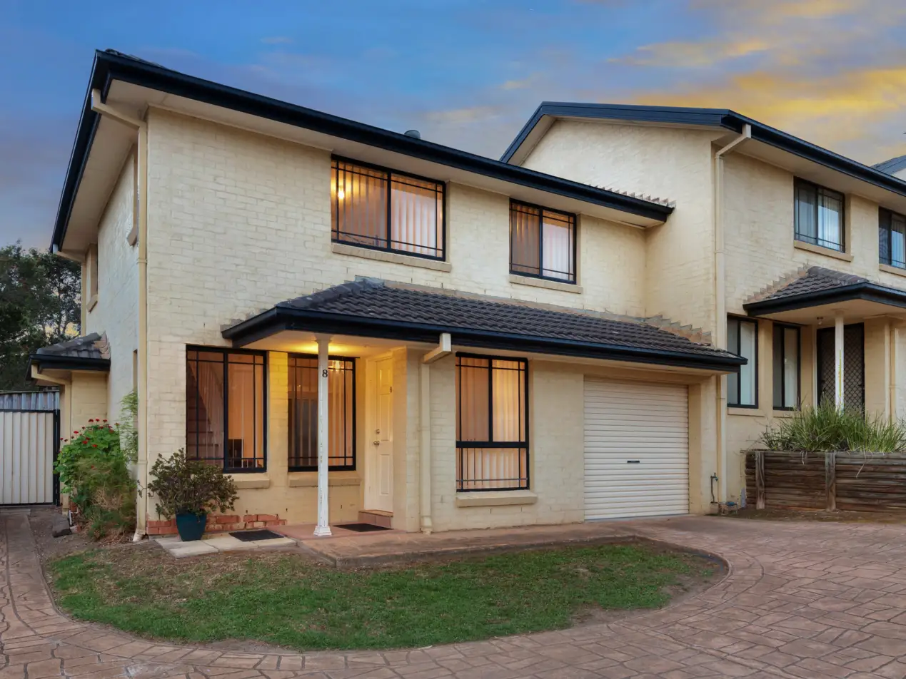 Photo #2: 8/4 Nolan Place, Seven Hills - Sold by Louis Carr Real Estate
