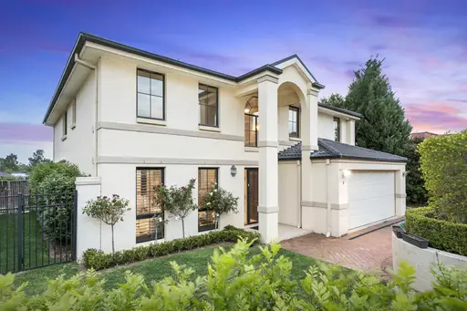 2 Glasshouse Road, Beaumont Hills Sold by Louis Carr Real Estate