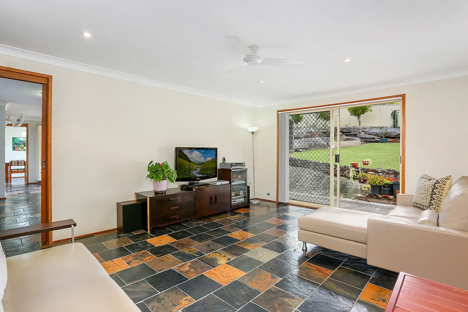 28 Gawain Court, Glenhaven Sold by Louis Carr Real Estate - image 2