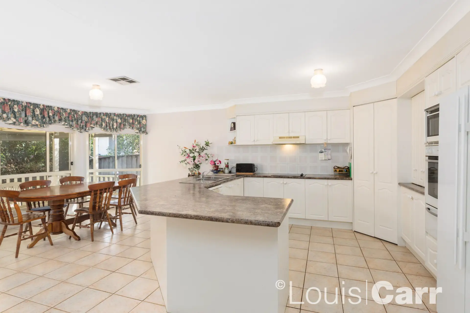 5 Lygon Place, Castle Hill Sold by Louis Carr Real Estate - image 4